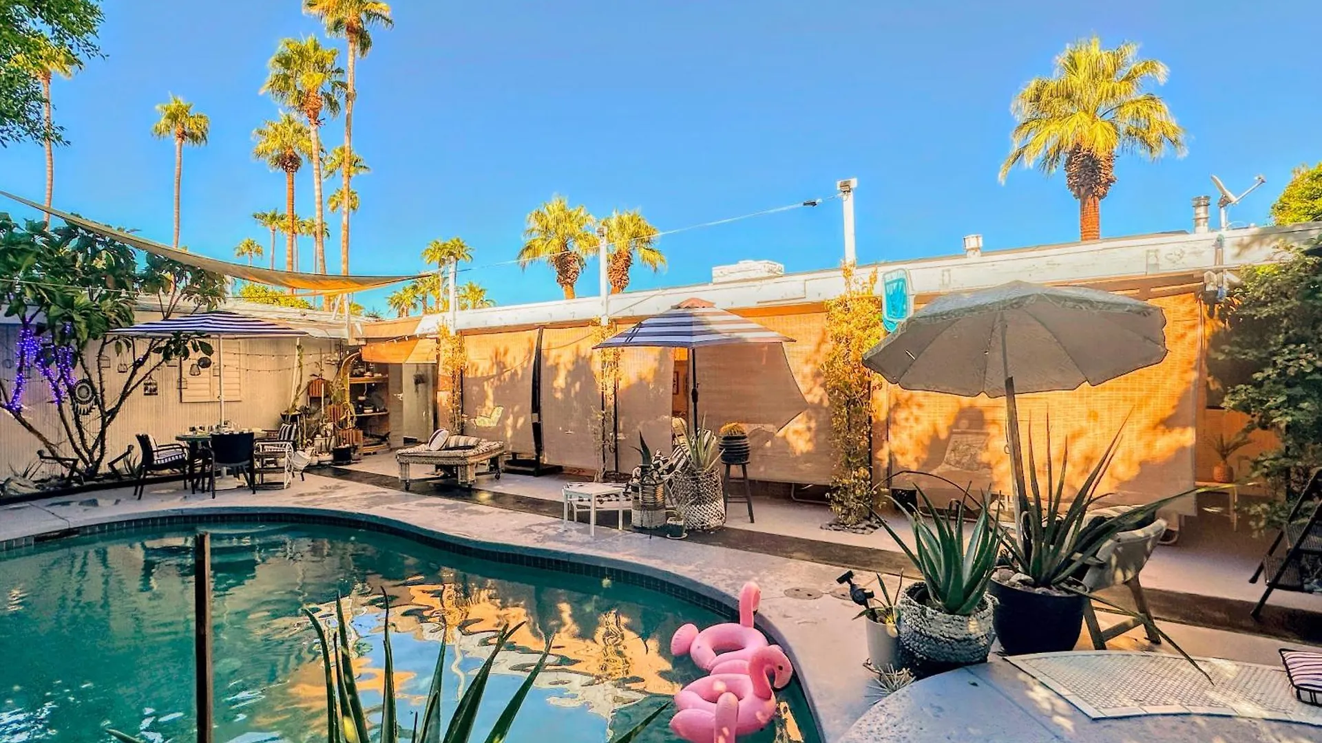 パーム・スプリングス The Twin Palms Art House - Vibrant, Design-Centric Oasis, 2 Mi To Downtownヴィラ